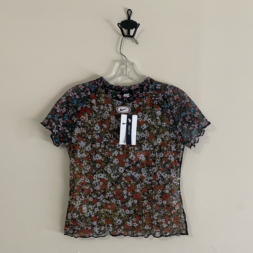 Lady’s Nike Shirt